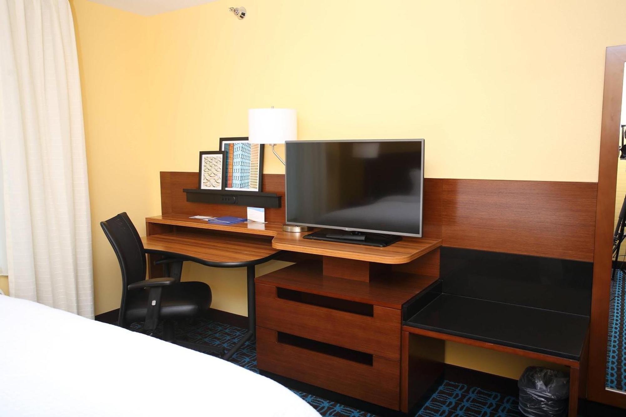 Fairfield Inn & Suites By Marriott East Grand Forks Екстер'єр фото