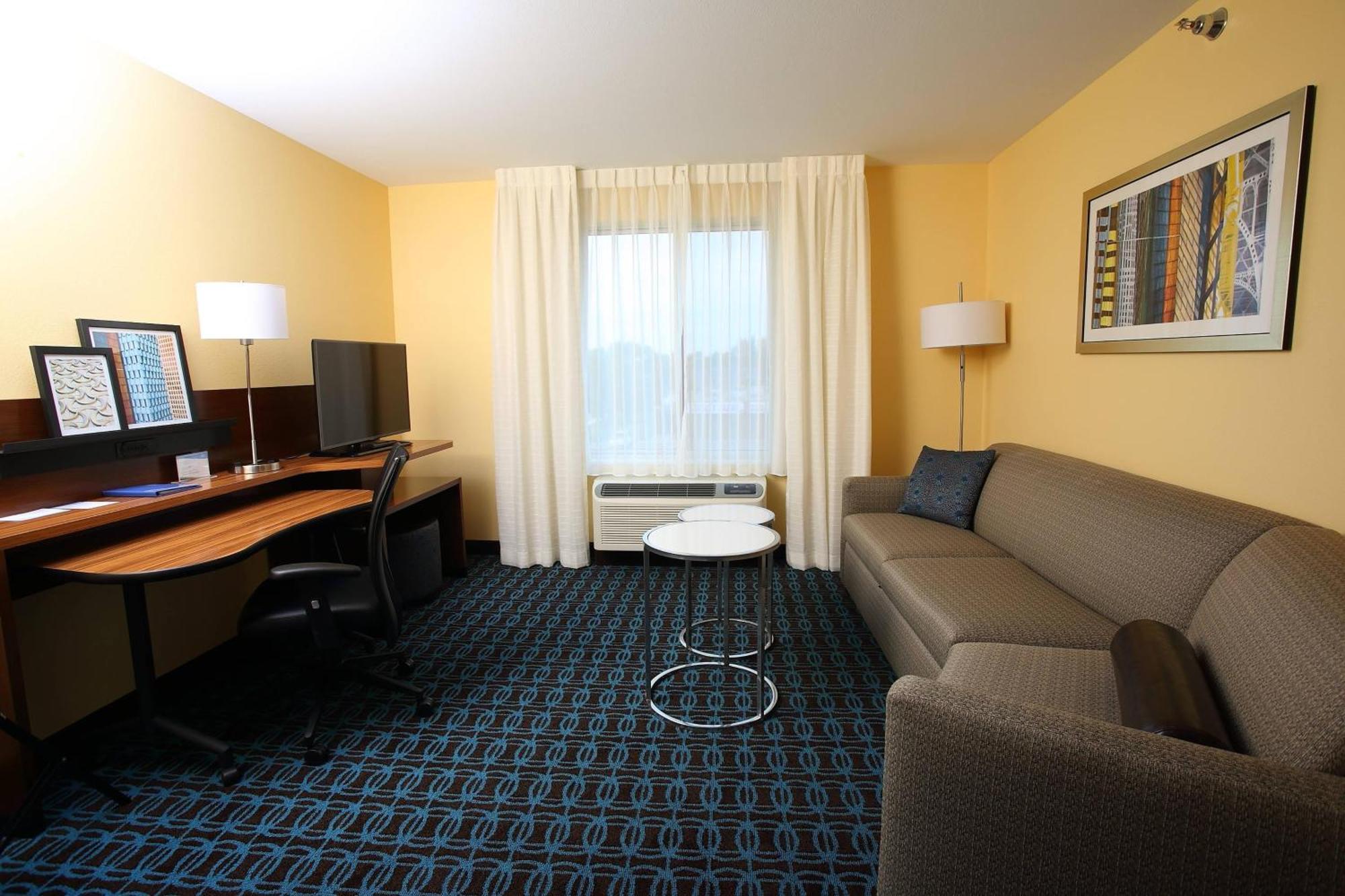 Fairfield Inn & Suites By Marriott East Grand Forks Екстер'єр фото