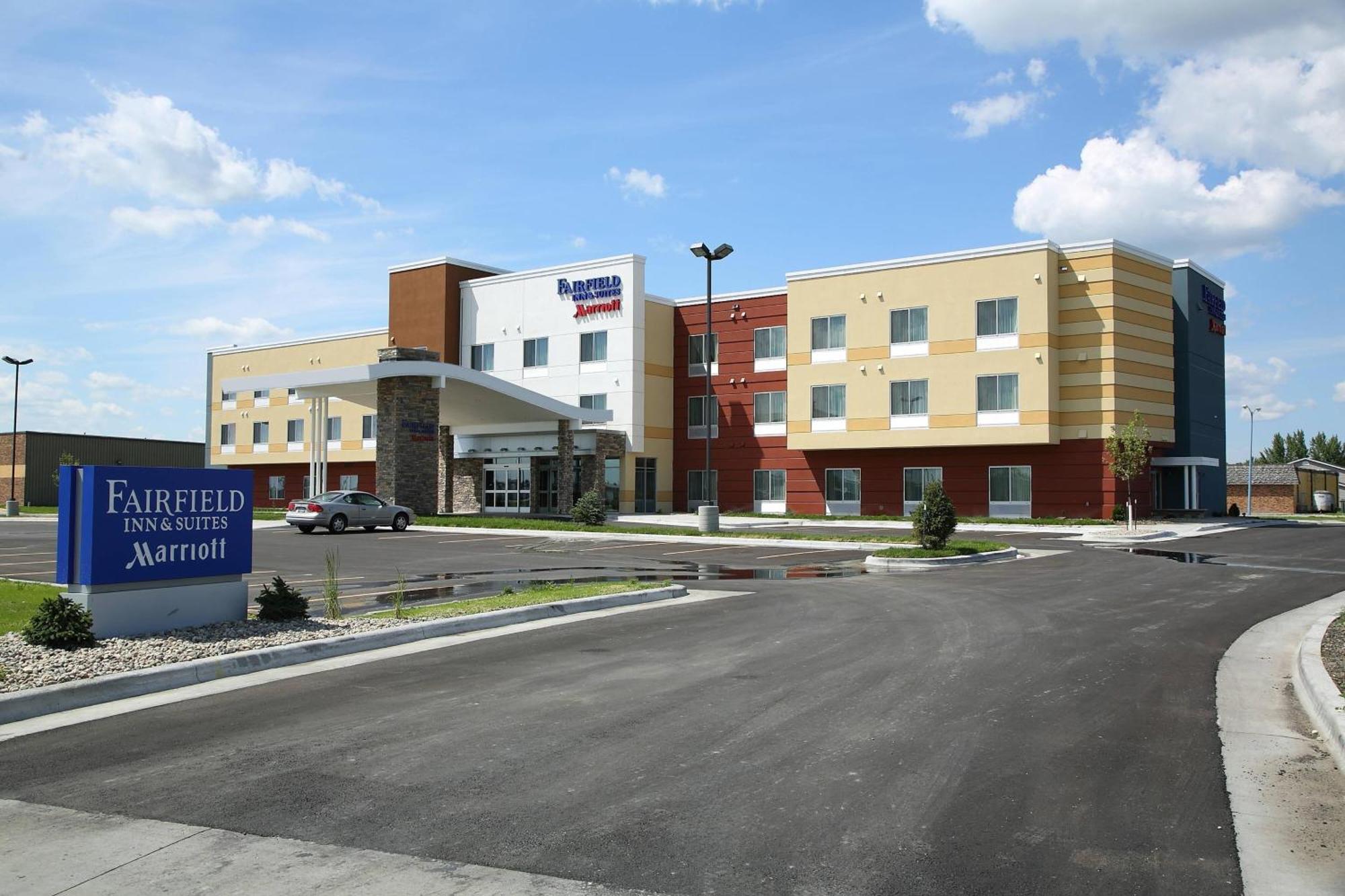 Fairfield Inn & Suites By Marriott East Grand Forks Екстер'єр фото